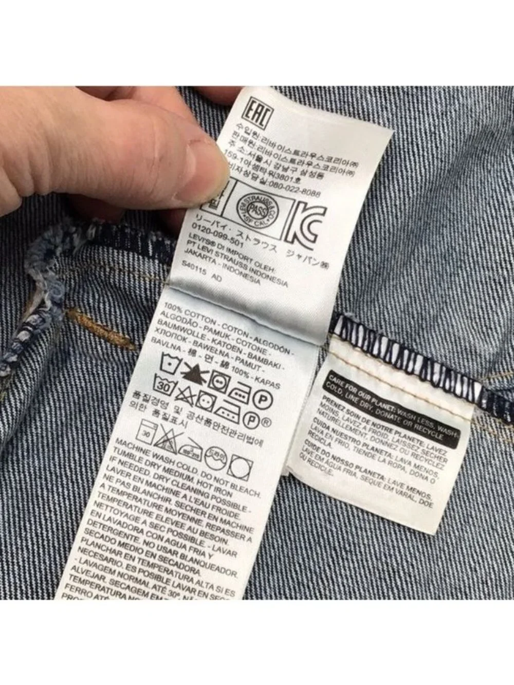 Levis Womens Denim Trucker Jacket Small Blue Button Front & Pockets